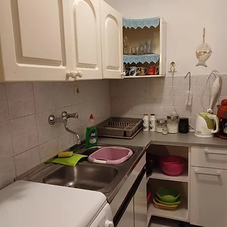 Apartamento In And Quite Area, Close To