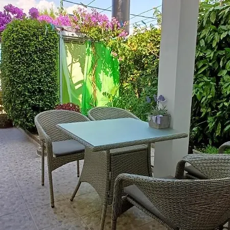 Apartamento In And Quite Area, Close To *